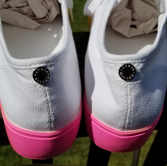 Classic White Steve Madden Ombre Platform Sneakers - Picture 3 of 8